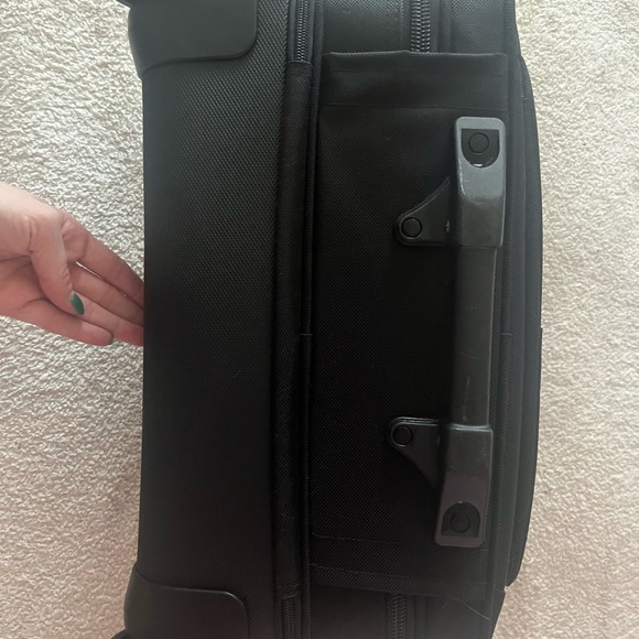 Samsonite Unisex-Adult Solid Luggage- Carry-On Luggage - Picture 8 of 13